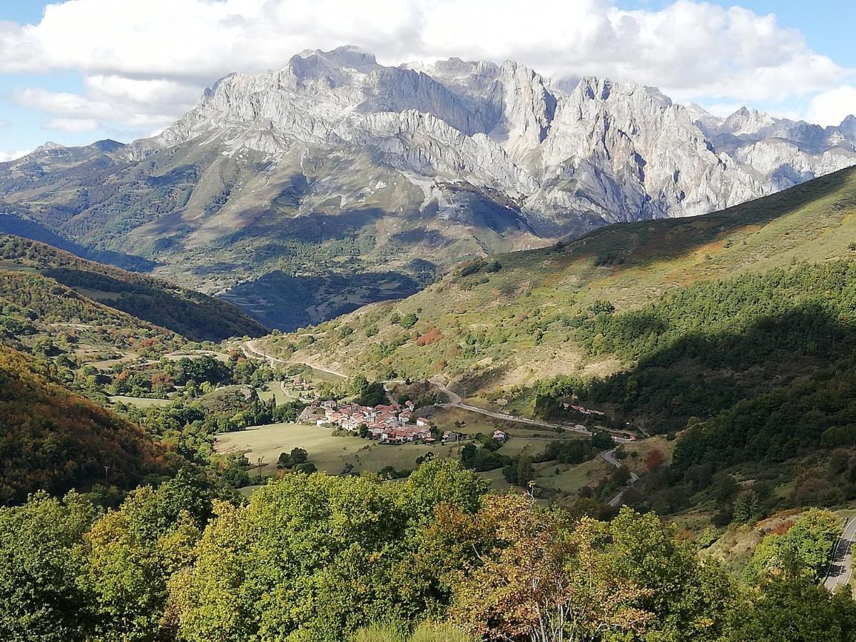 Ostello Refugio La Ardilla Real Posada De Valdeon Esterno foto
